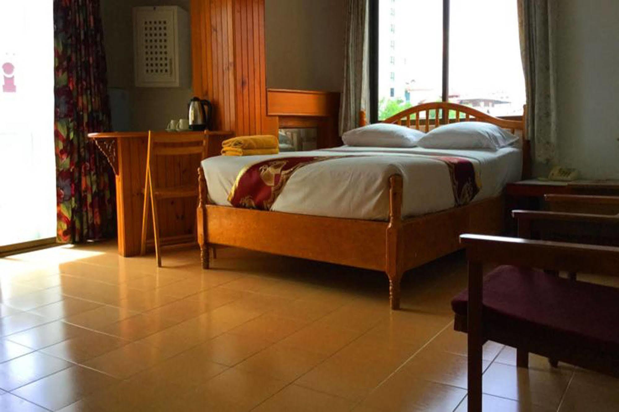 Bliss Mansion Hotel Pattaya Ngoại thất bức ảnh